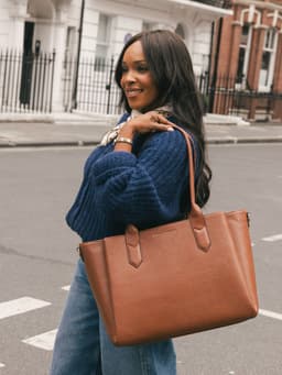 Double Duty Tote Chestnut — view 4