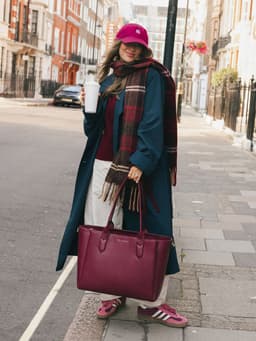 Double Duty Tote Berry — view 5