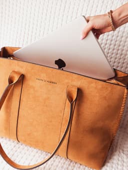 The Meadow Tote Cognac Suede — view 4