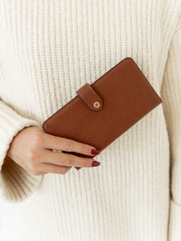 Go Anywhere Wallet Chestnut — view 3